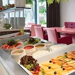 Hotel Rija Vef With Free Parking 3*