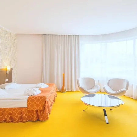 Rija Vef With Free Parking ホテル 3*