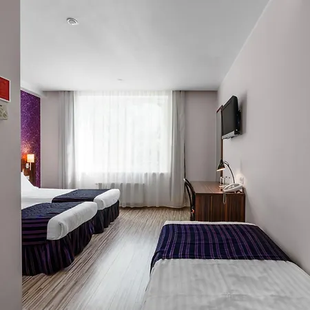 Rija Vef With Free Parking ホテル 3*