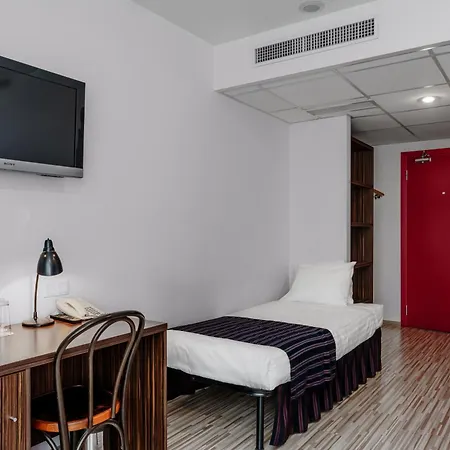 Rija Vef With Free Parking 3*