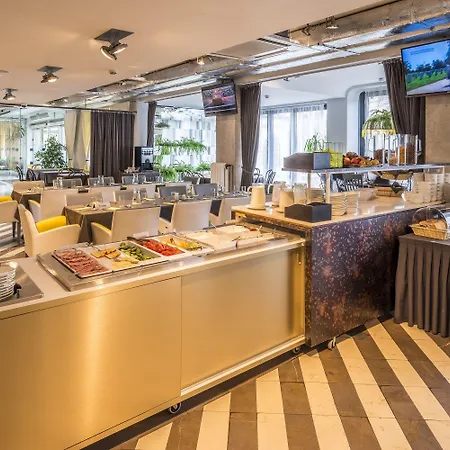 Rija Vef With Free Parking Hotel 3*