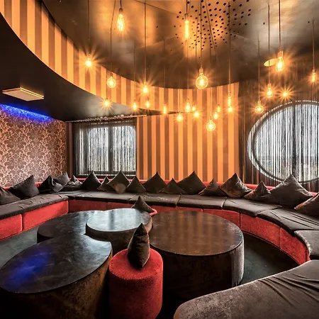 Rija Vef With Free Parking Hotel