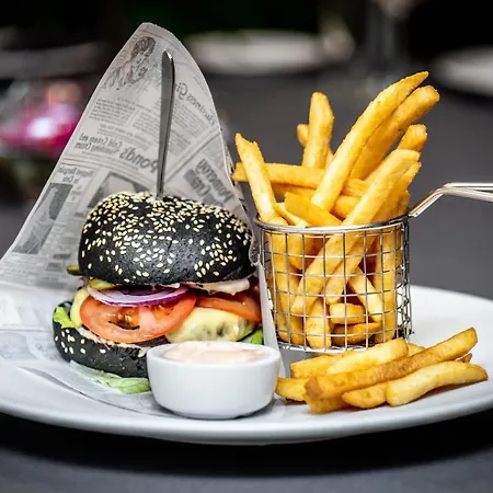 Rija Vef With Free Parking Hotel