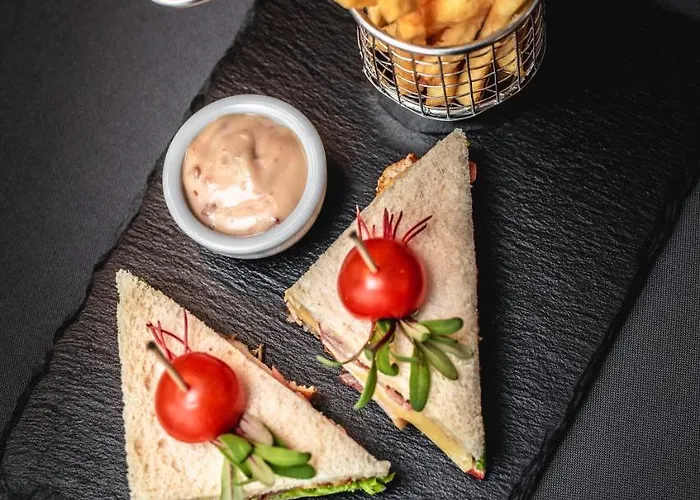 Rija Vef With Free Parking Ξενοδοχείο 3*