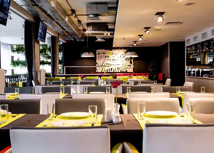 酒店 Rija Vef With Free Parking